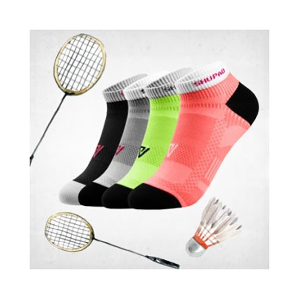 Aké ponožky potrebujete na bedminton?
